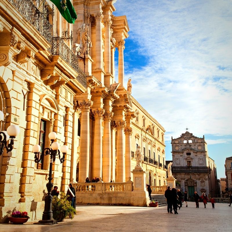 Isola di Ortigia Piazza Duomo - Enjoy Siracusa