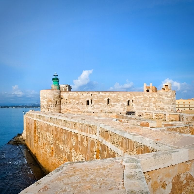 Isola di Ortigia il Castello Maniace - Enjoy Siracusa